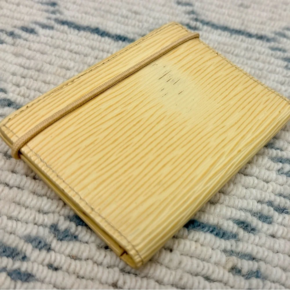 LOUIS VUITTON Unisex Vintage Y2K 2000’s Yellow Epi Leather Elastic Card Wallet